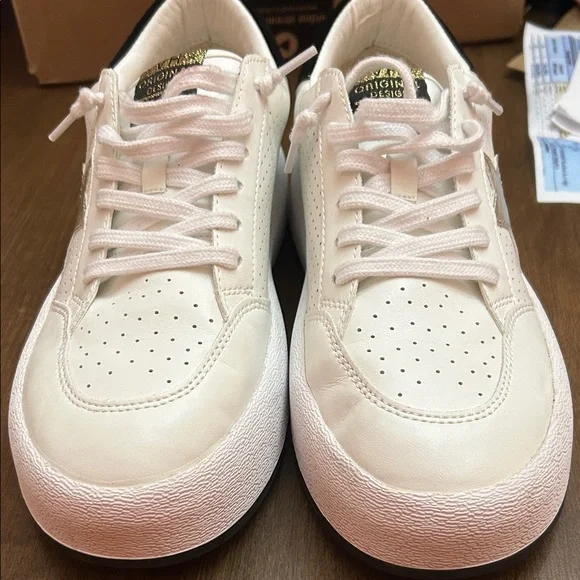 Vintage Havana Cream Sneakers with Gold Star - Picture 2 of 10